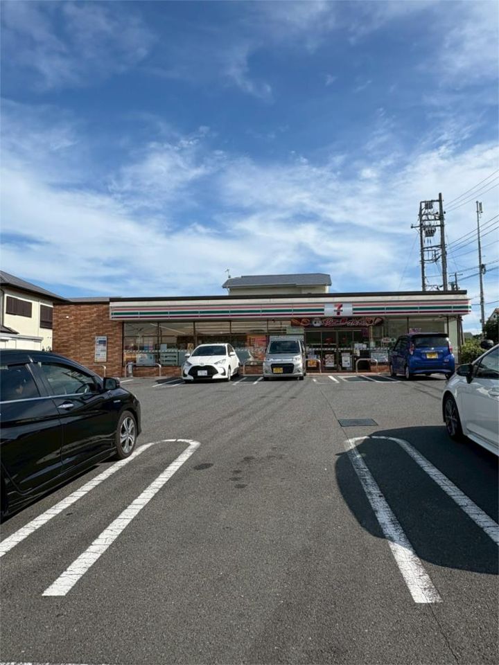 近くのセブンイレブン 秦野南矢名南店まで588m(徒歩8分)