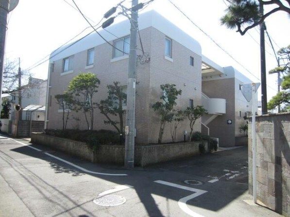 アールコートの外観画像