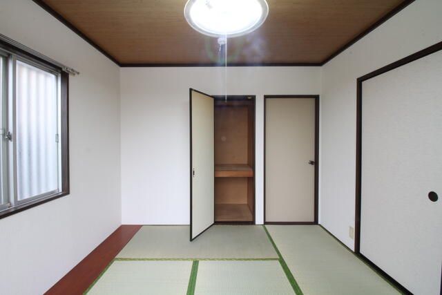 ベッドルーム