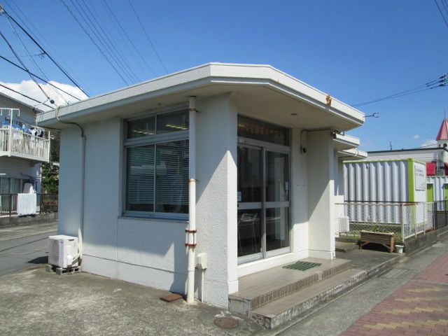 近くの茅ヶ崎警察署 浜竹交番まで443m（徒歩6分）