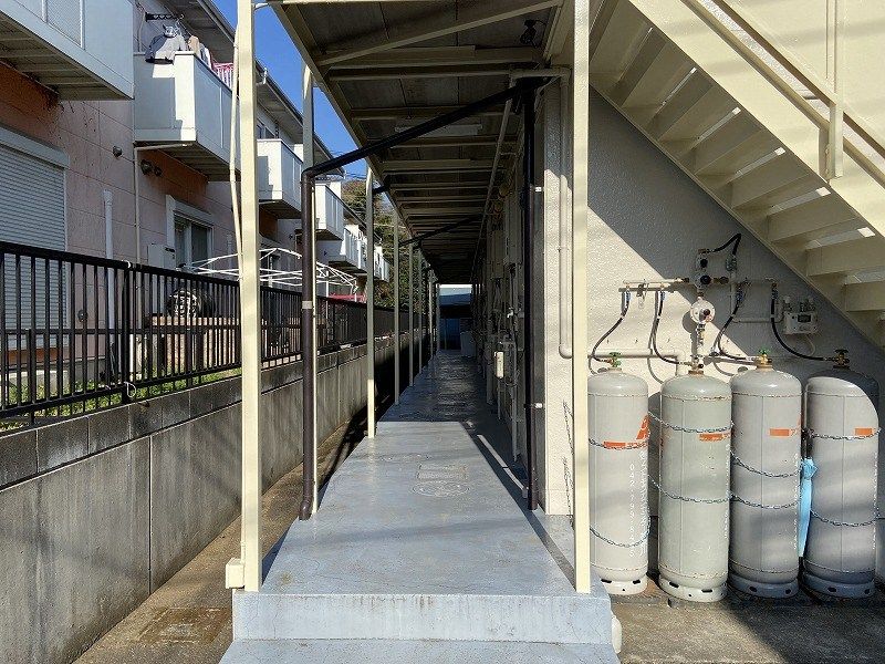 近くのファミリーマート 厚木飯山店まで272m（徒歩4分）