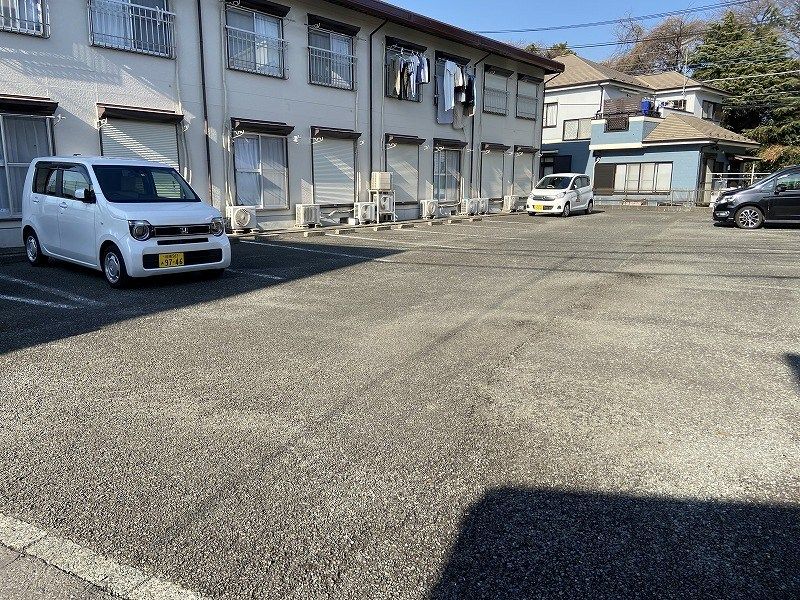 近くのセブンイレブン 厚木飯山南店まで752m（徒歩10分）