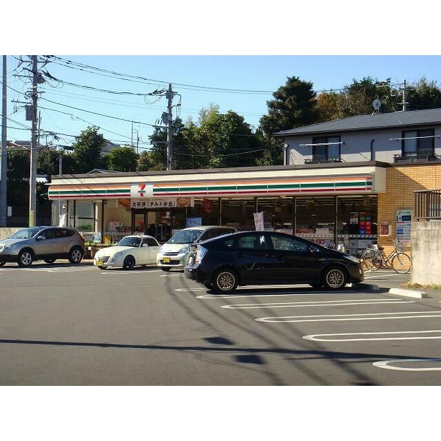 近くのセブンイレブン　秦野鶴巻店まで347m（徒歩5分）