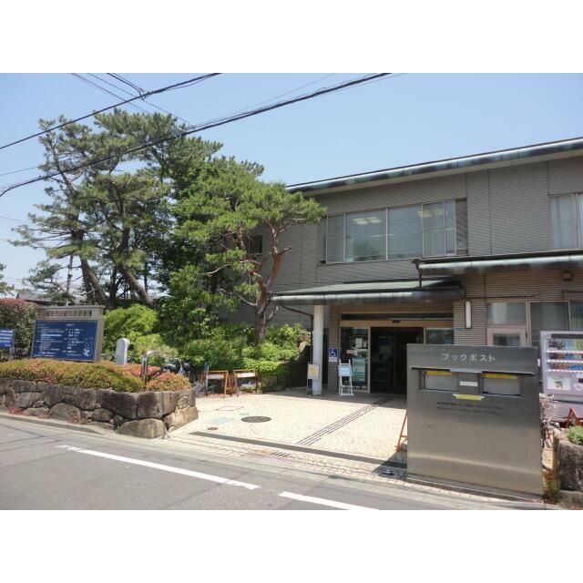 近くの藤沢市辻堂市民図書館まで264m（徒歩4分）