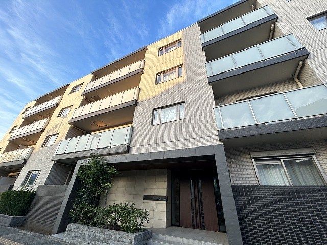 ホワイトアーミン湘南の外観画像