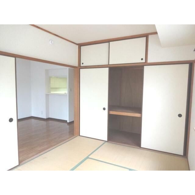 ベッドルーム