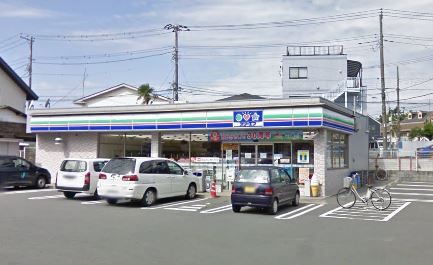 近くのスリーエフ 藤沢羽鳥中学校前店まで580m(徒歩8分)