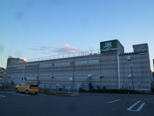 近くのFuji戸室店まで1,282m（徒歩17分）