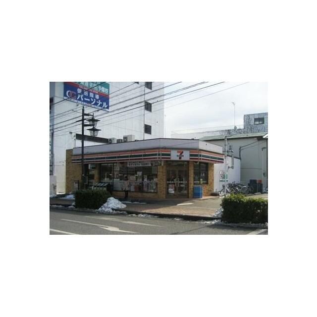近くのセブンイレブン　伊勢原駅前店まで120m（徒歩2分）