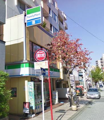 近くのファミリーマート 藤沢遊行通り店まで20m（徒歩1分）