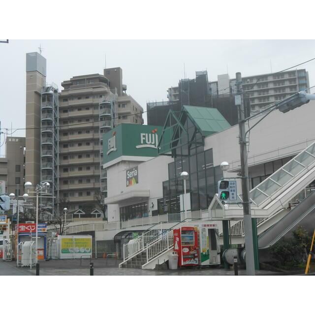 近くのFuji善行店まで377m(徒歩5分)