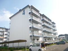 テレパレス伊勢原4号棟の外観画像