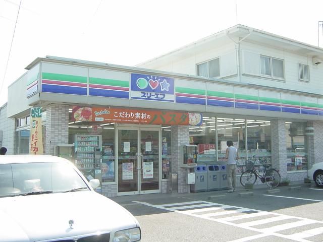 近くのコンビニまで160m（徒歩2分）