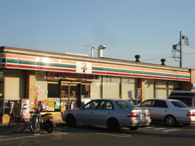 近くのセブンイレブン厚木金田店まで839m（徒歩11分）