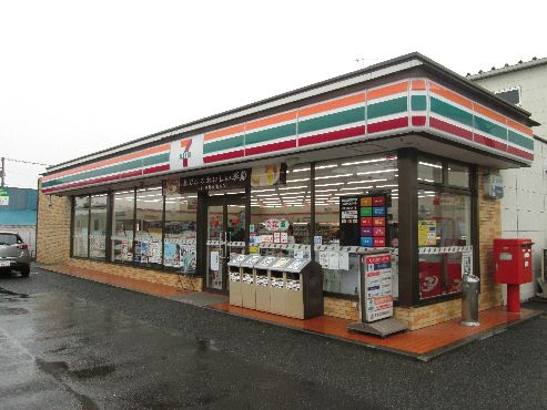 近くのセブンイレブン 綾瀬早川店まで324m（徒歩5分）