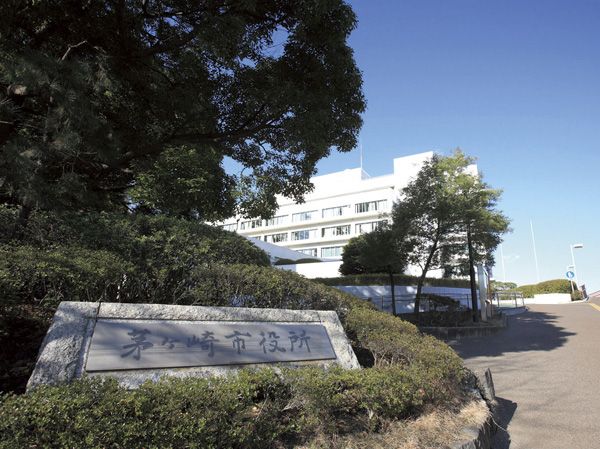 近くの茅ケ崎・寒川薬剤師会まで332m（徒歩5分）