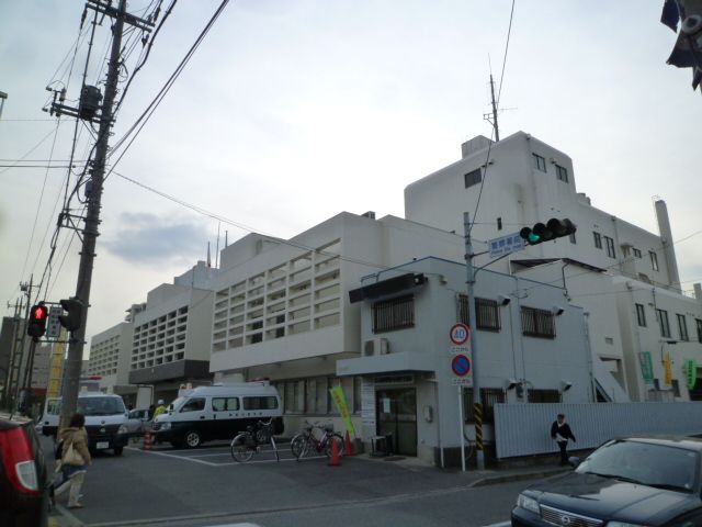 近くの厚木警察署まで244m（徒歩4分）