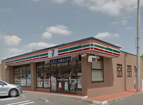 近くのセブンイレブン 横浜明治学院大学正門前店まで459m（徒歩6分）