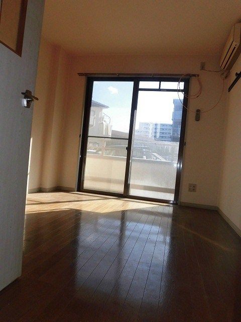 ベッドルーム