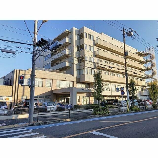 近くの桜ヶ丘中央病院まで300m（徒歩4分）