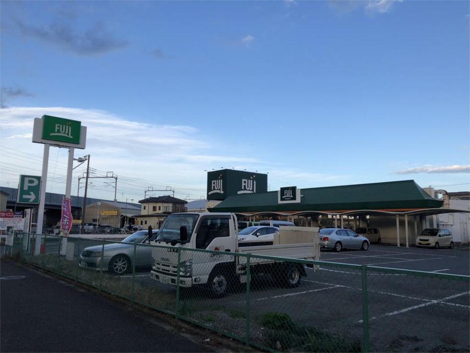 近くのSUPER MARKET FUJI（スーパーマーケットフジ） 倉見店まで1,233m（徒歩16分）