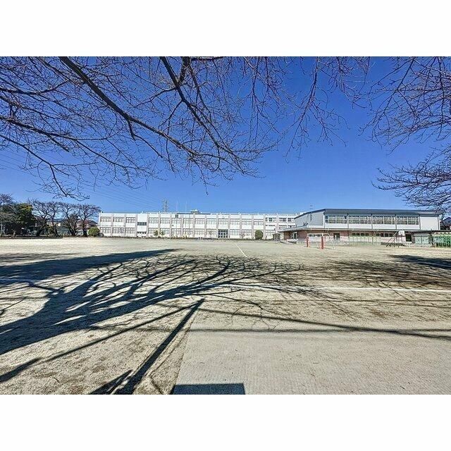 近くの大和市立　桜丘小学校まで650m（徒歩9分）