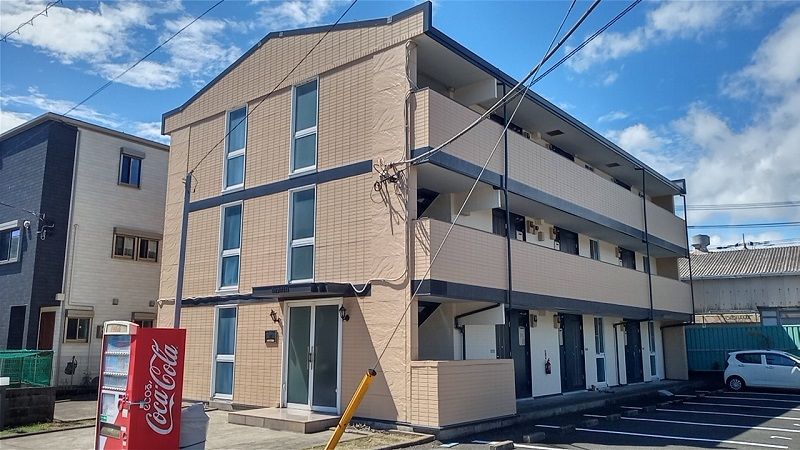 レオパレスIZUMI Iの外観画像