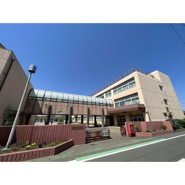 近くの大和市立引地台小学校まで454m（徒歩6分）