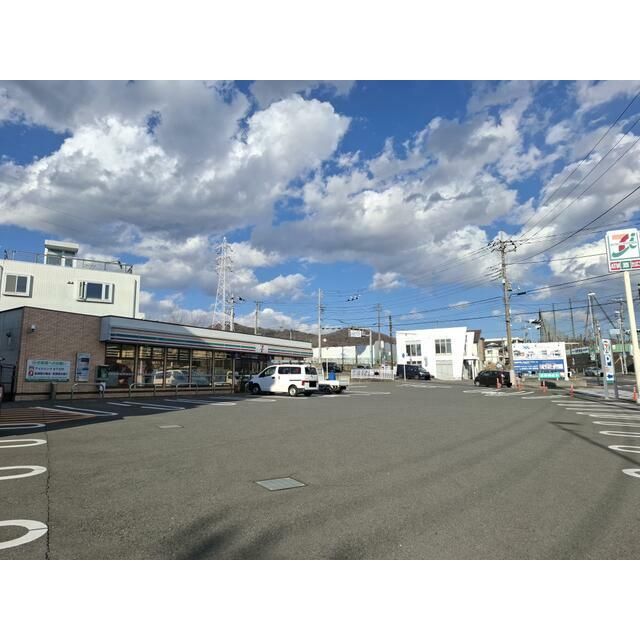 近くのセブンイレブン　秦野落合北店まで314m（徒歩4分）
