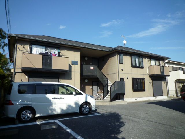 ラークヒルズIIIの外観画像