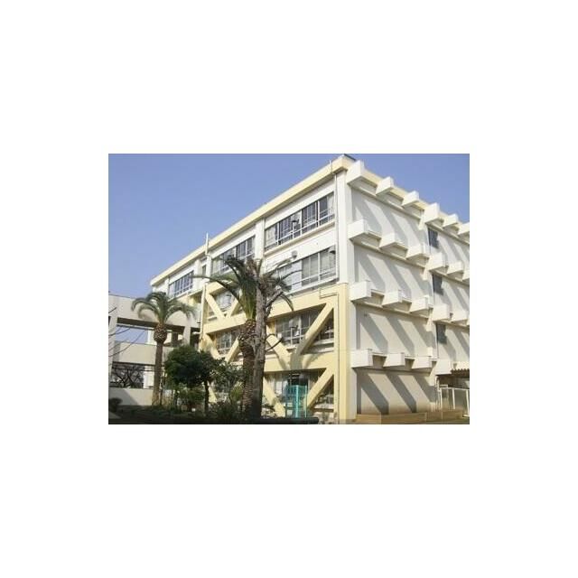 近くの茅ヶ崎市立小和田小学校まで505m（徒歩7分）