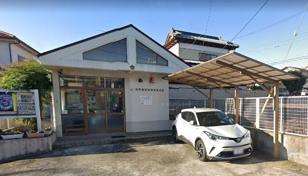 近くの秦野警察署堀西駐在所まで565m（徒歩8分）
