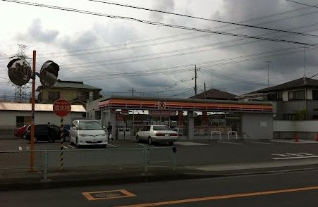 近くのサークルK 伊勢原下落合店まで84m（徒歩2分）