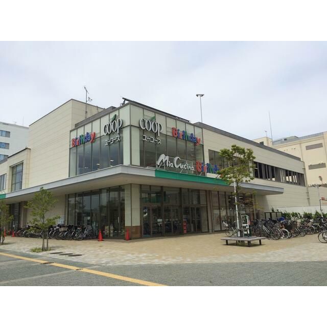 近くのユーコープミアクチーナ湘南辻堂駅前店まで1,128m（徒歩15分）