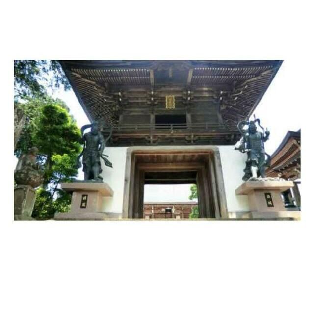 近くの竜福寺の山門まで2,871m（徒歩36分）