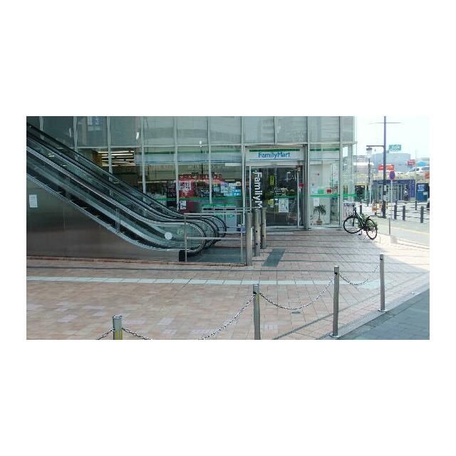 近くのファミリーマート　湘南台一丁目店まで319m（徒歩4分）