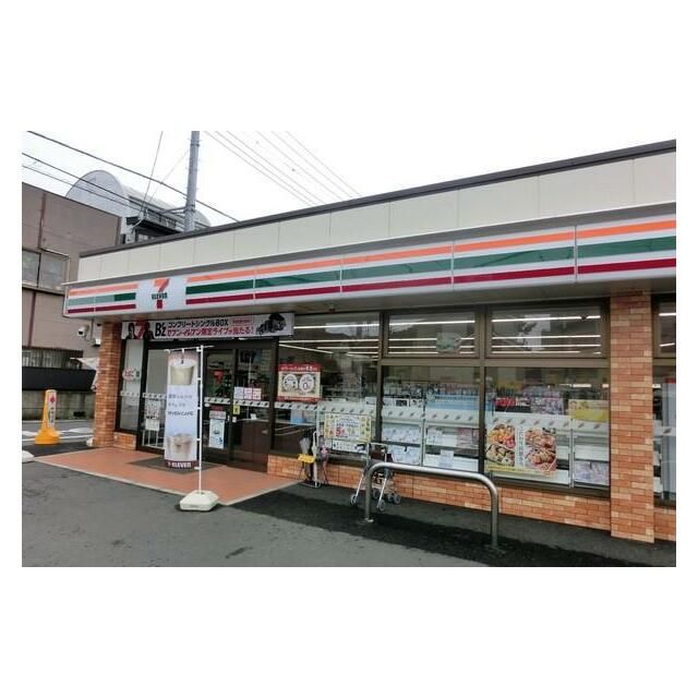 近くのセブンイレブン南湖3丁目店まで184m（徒歩3分）