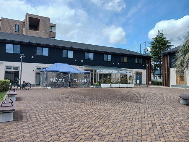 近くのカフェまで545m（徒歩7分）