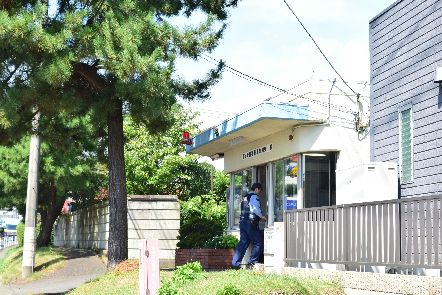 近くの茅ヶ崎警察署 小和田交番まで711m（徒歩9分）
