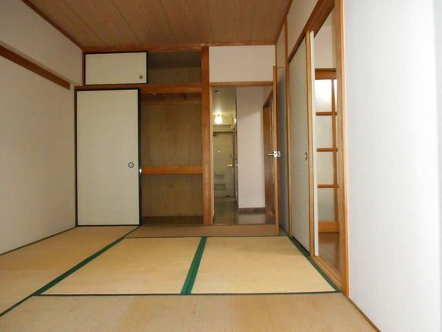 ベッドルーム