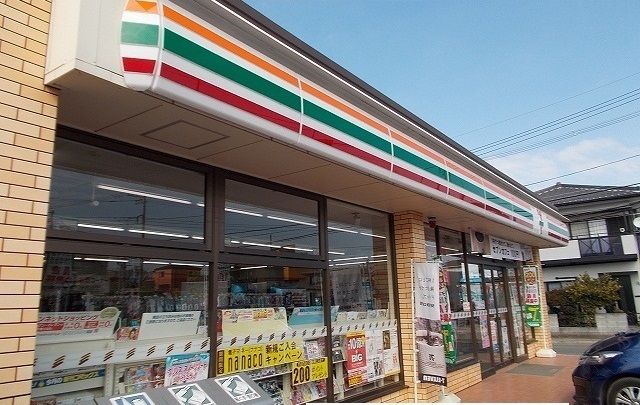 近くのセブンイレブンまで350m（徒歩5分）