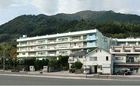 近くの湯河原町立湯河原小学校まで510m（徒歩7分）