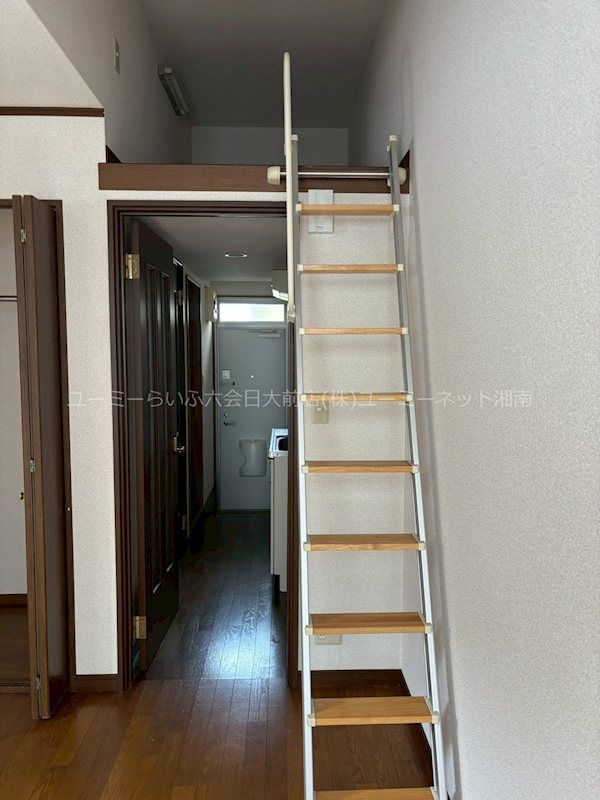 近くの西郡医院まで492m（徒歩7分）