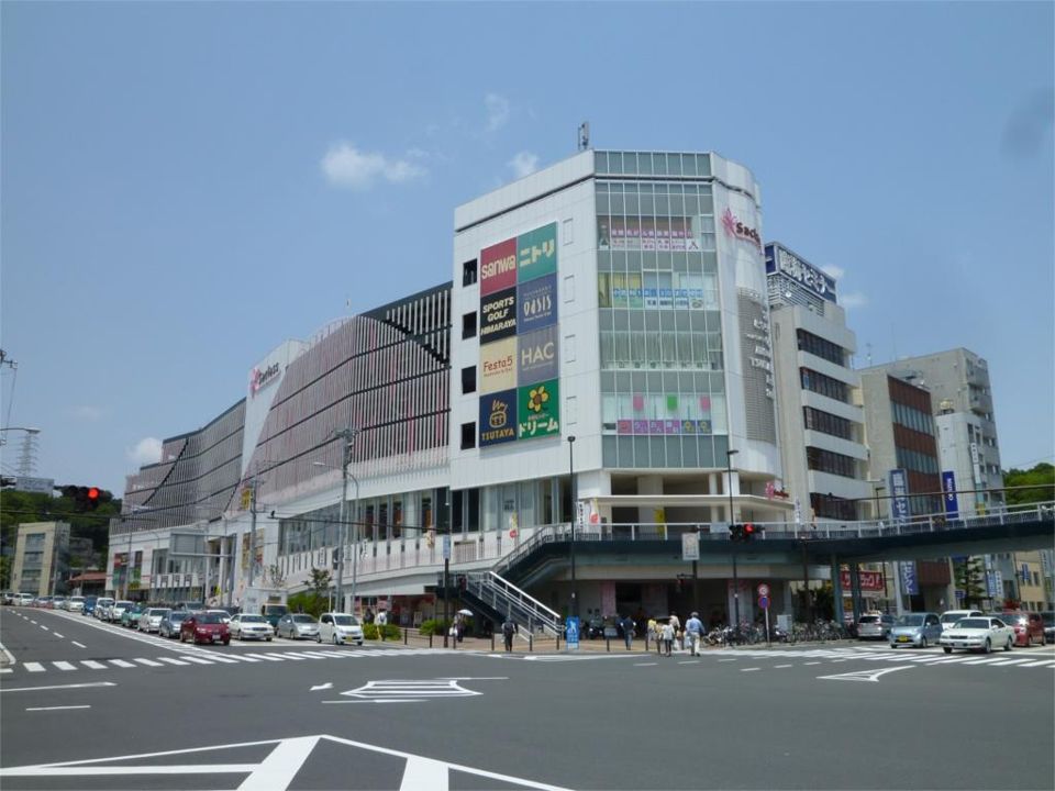 近くのSaclass（サクラス）戸塚まで720m（徒歩9分）