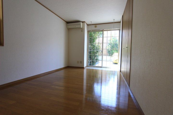 ベッドルーム