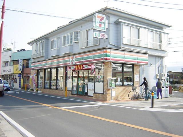 近くのセブンイレブン小田原蛍田店まで928m（徒歩12分）