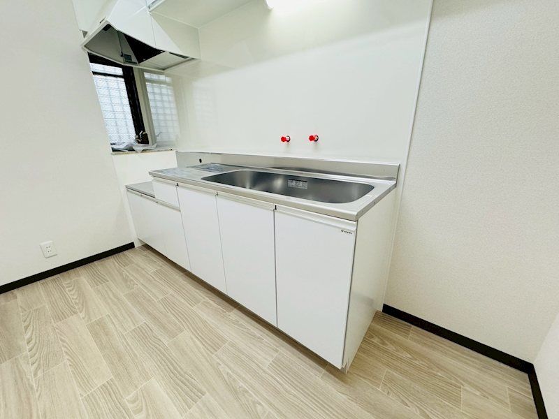 近くのローソン 秦野平沢店まで469m（徒歩6分）