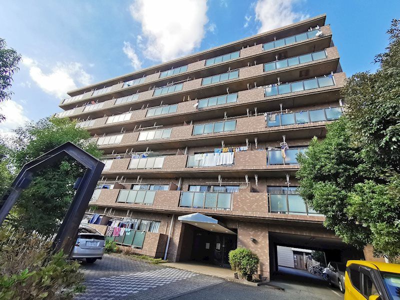 本厚木ロイヤルマンションの外観画像