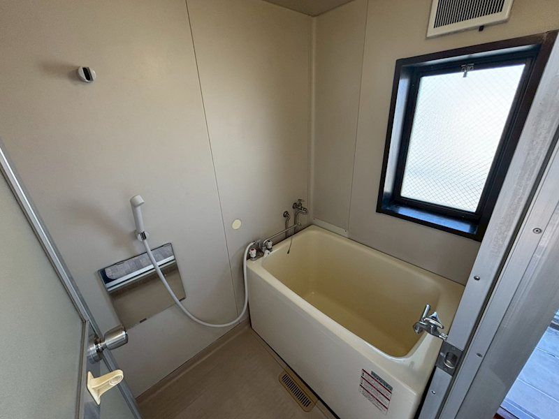 近くのいなげや 綾瀬上土棚南店まで1,718m(徒歩22分)