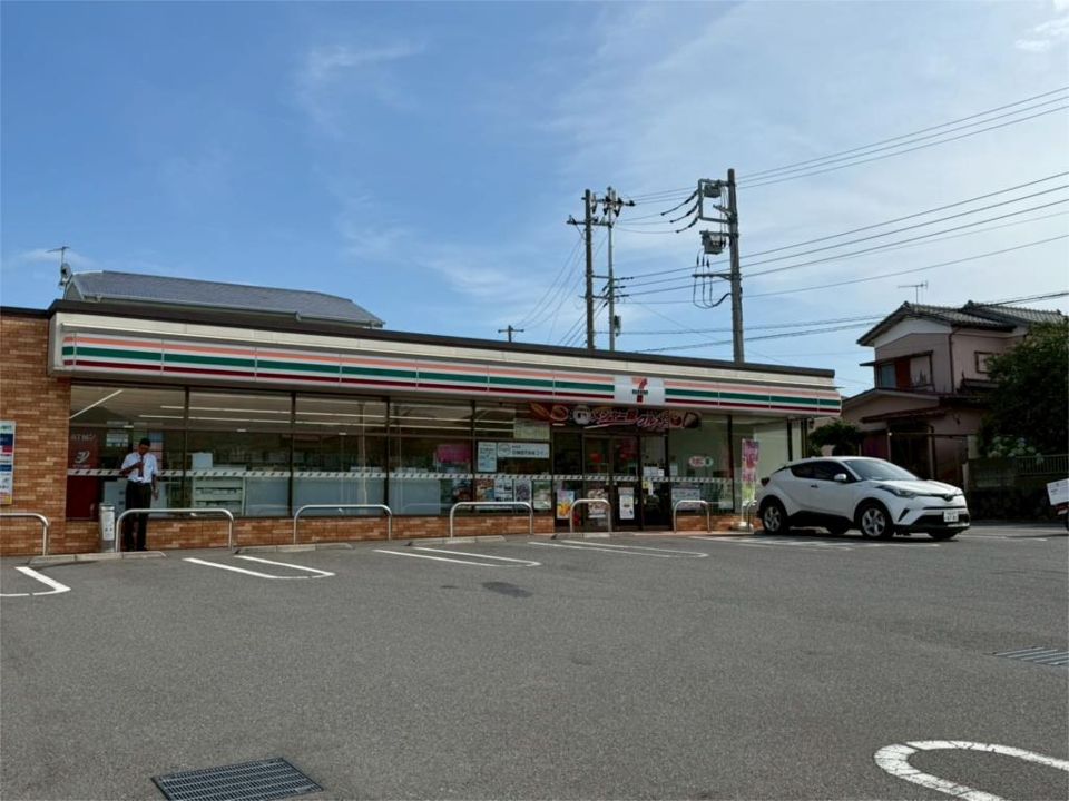 近くのセブンイレブン 秦野東海大学前駅入口店まで183m(徒歩3分)